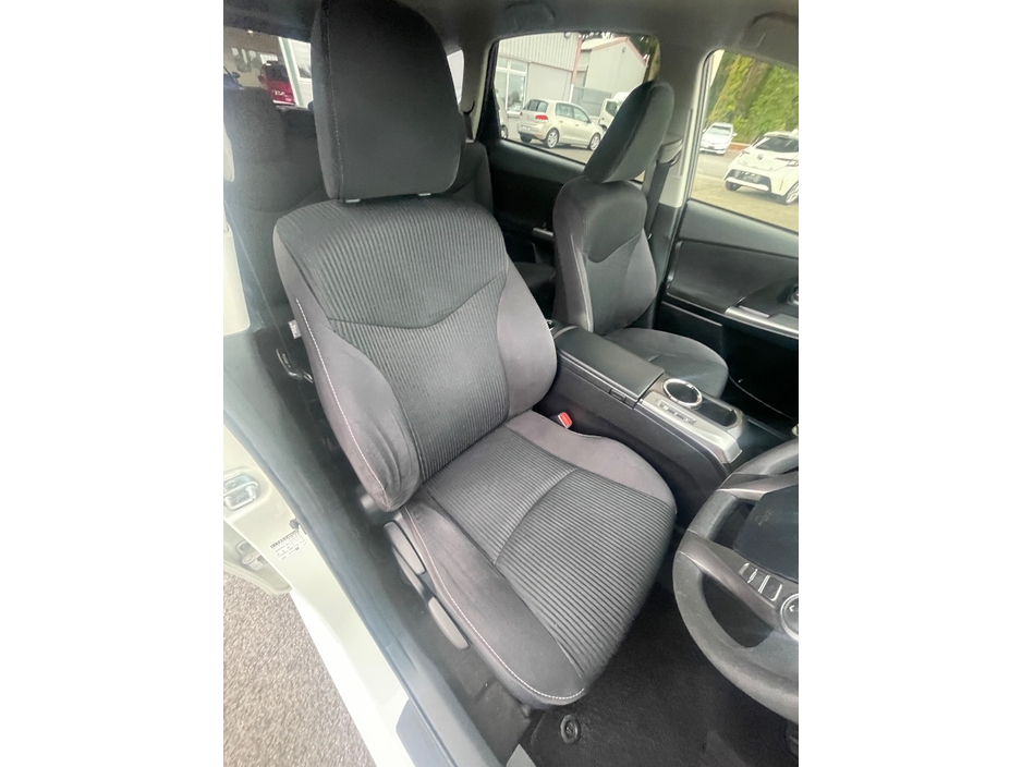 2016 Toyota Prius Alpha 1.8L Petrol Hybrid For Sale Images