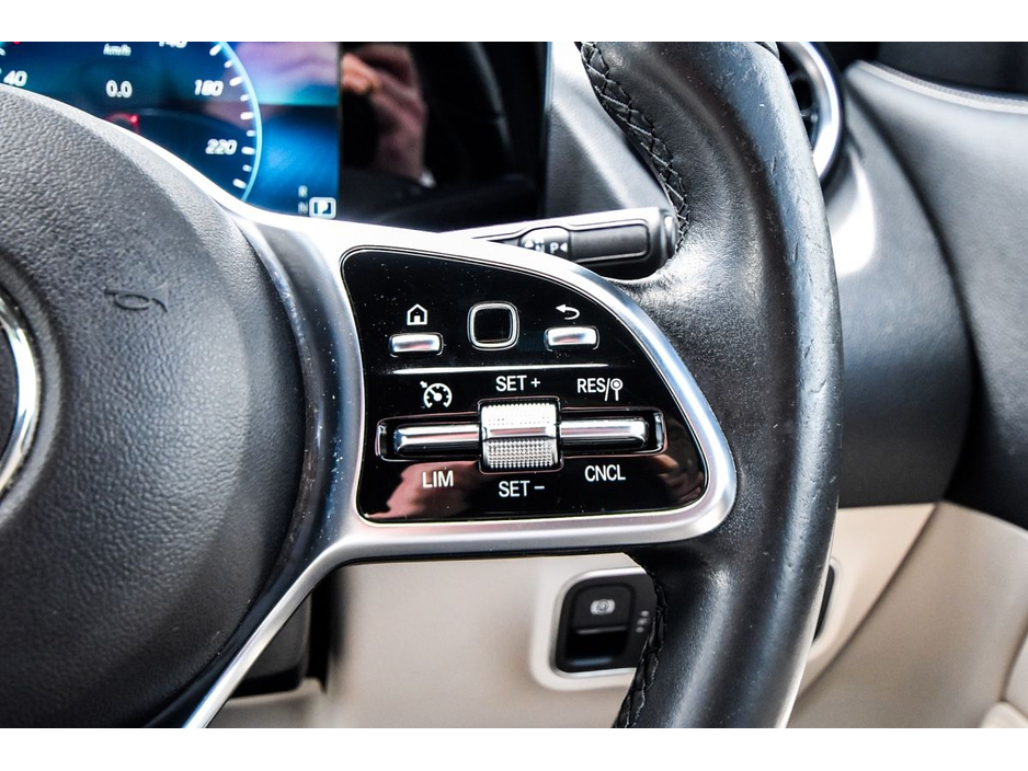 Mercedes-Benz GLA Class 180d Progressive Night Pack Auto — thumbnail 23