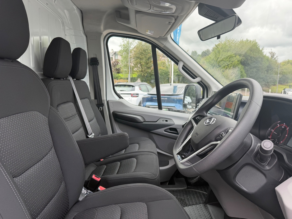 2026 Maxus Deliver 9 2L Diesel For Sale Images