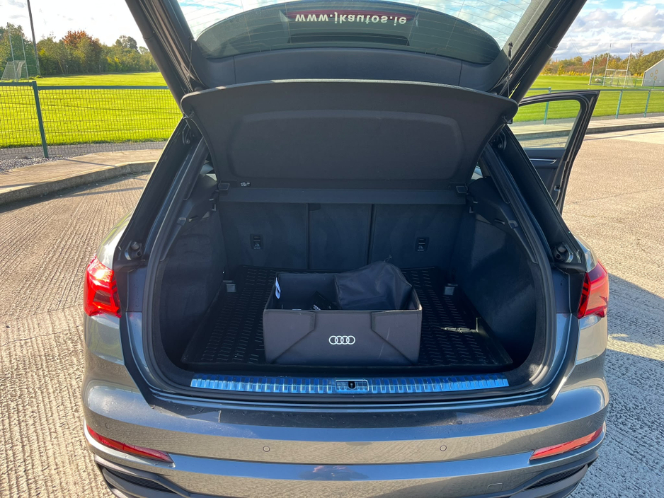 2023 Audi Q3 2L Diesel For Sale Images