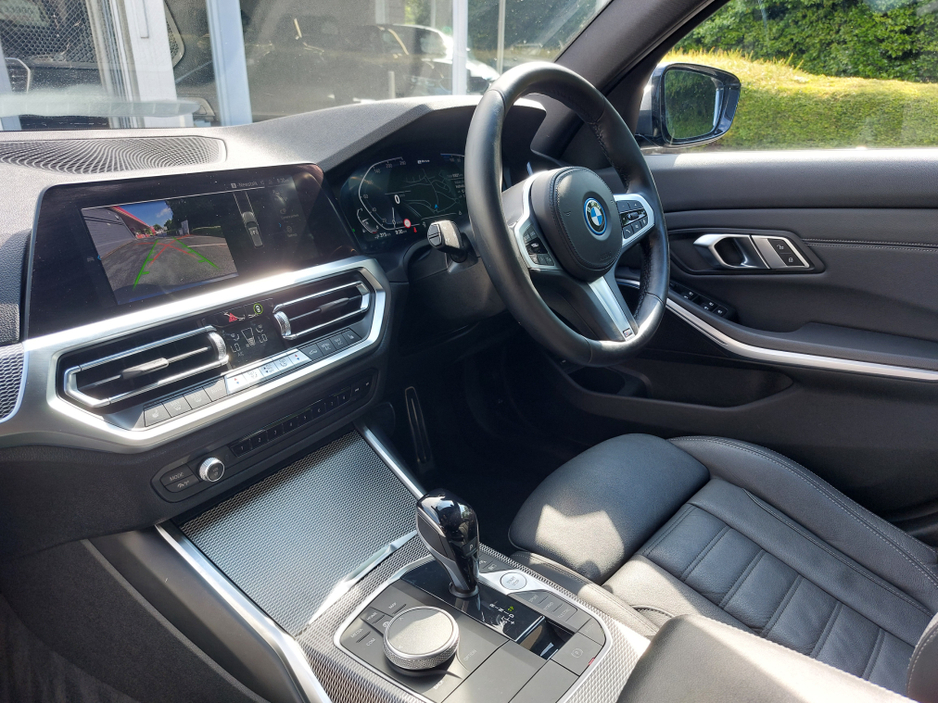 2022 BMW 3 Series 2.0L Petrol Plug-in Hybrid For Sale Images