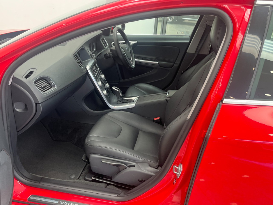 2017 Volvo V60 2L Diesel For Sale Images