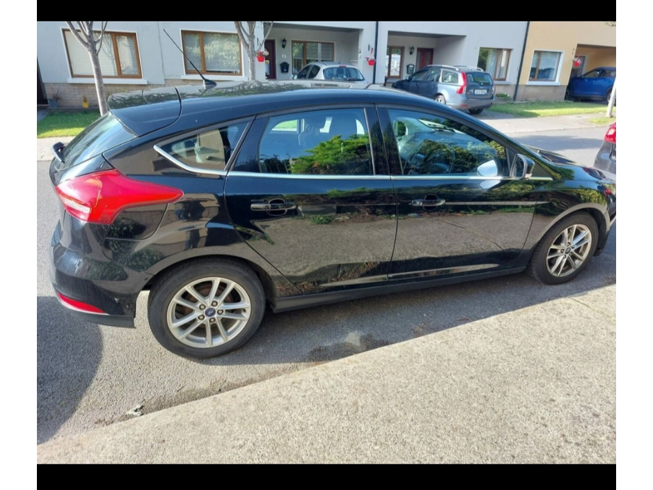 Ford Focus 1.0 ZETEC ECOBOOST 100PS 5DR T — thumbnail 5