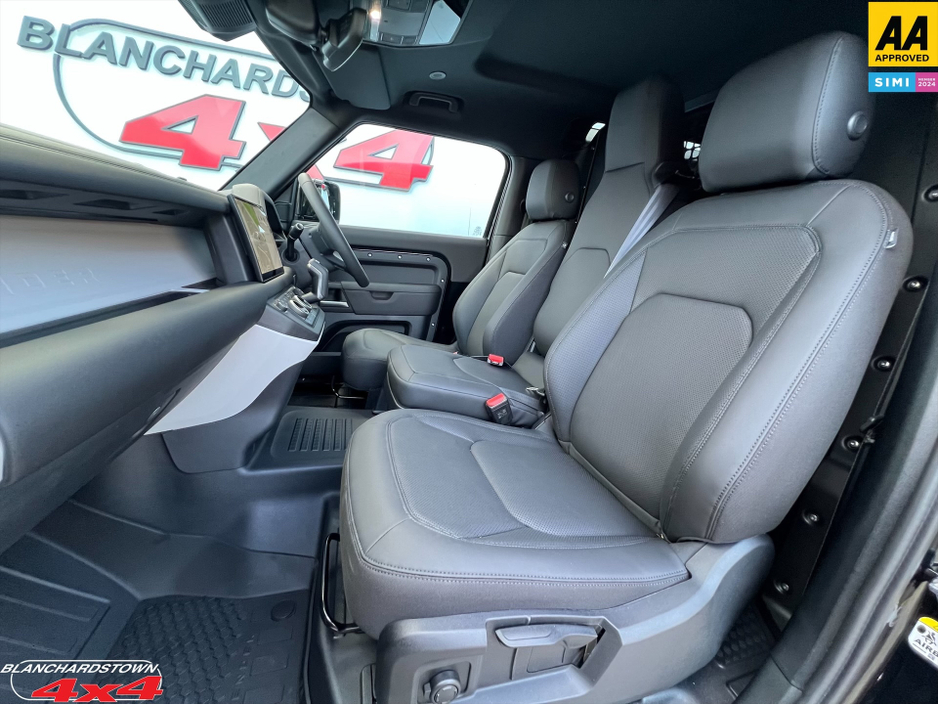2025 Land Rover Defender 3.0L Diesel For Sale Images