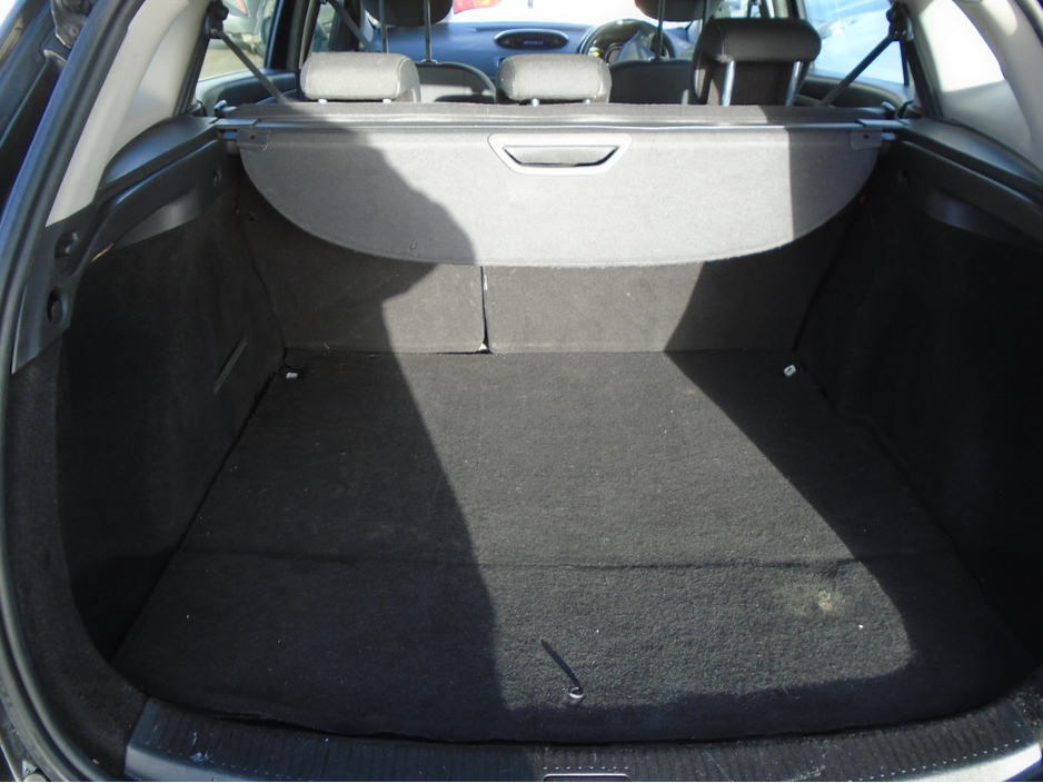 2014 Renault Grand Megane 1.5L Diesel For Sale Images