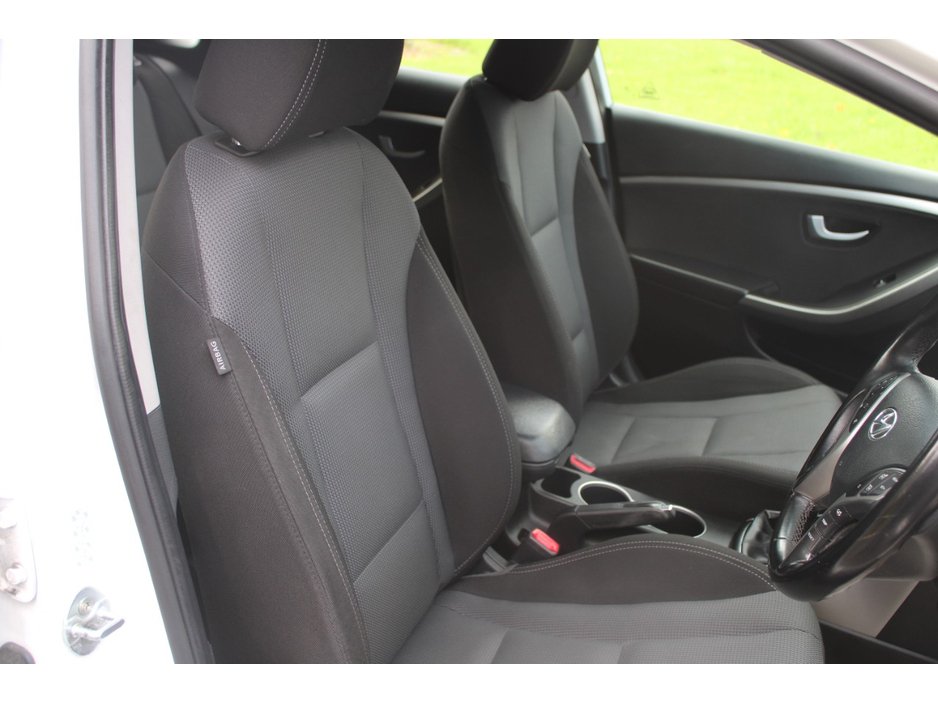2015 Hyundai i30 1.6L Diesel For Sale Images