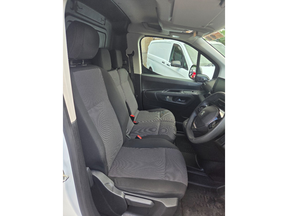 2021 Peugeot Partner 1.5L Diesel For Sale Images