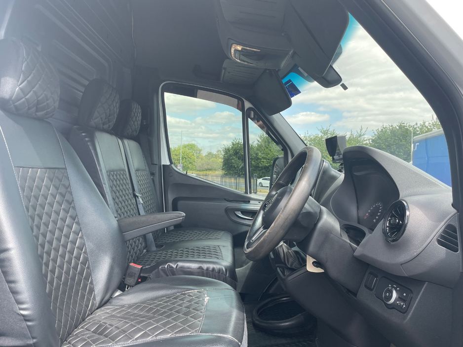 2021 Mercedes-Benz Sprinter 2.1L Diesel For Sale Images