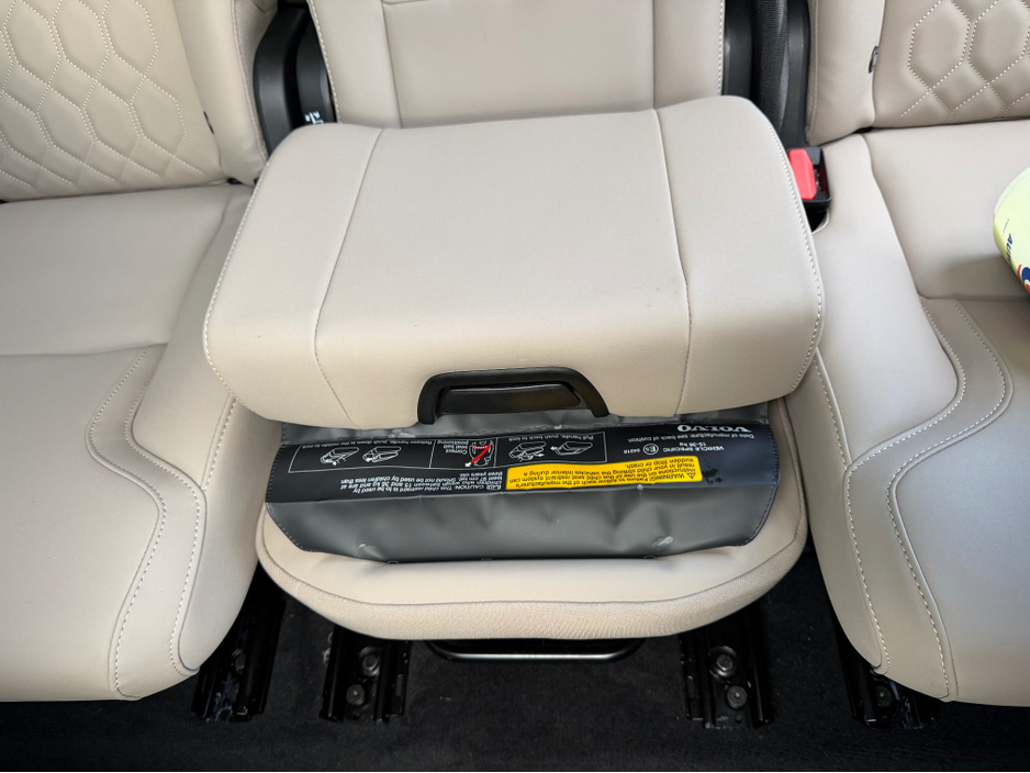 2025 Volvo XC90 2L Petrol Plug-in Hybrid For Sale Images