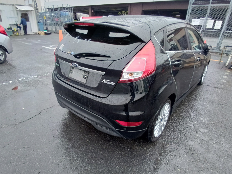Ford Fiesta — thumbnail 3