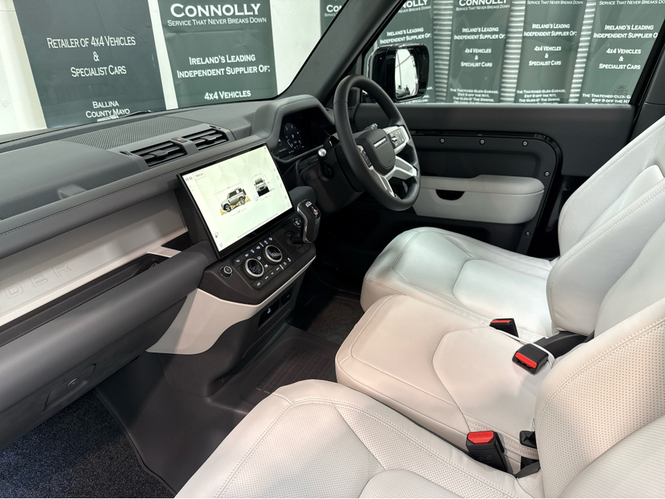 2026 Land Rover Defender 3L Diesel For Sale Images