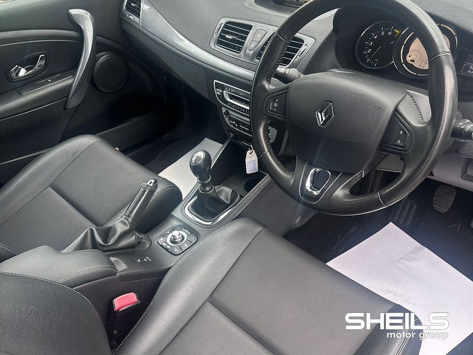 Renault Megane 1.2 Petrol S&S DYNAMIQUE — thumbnail 11
