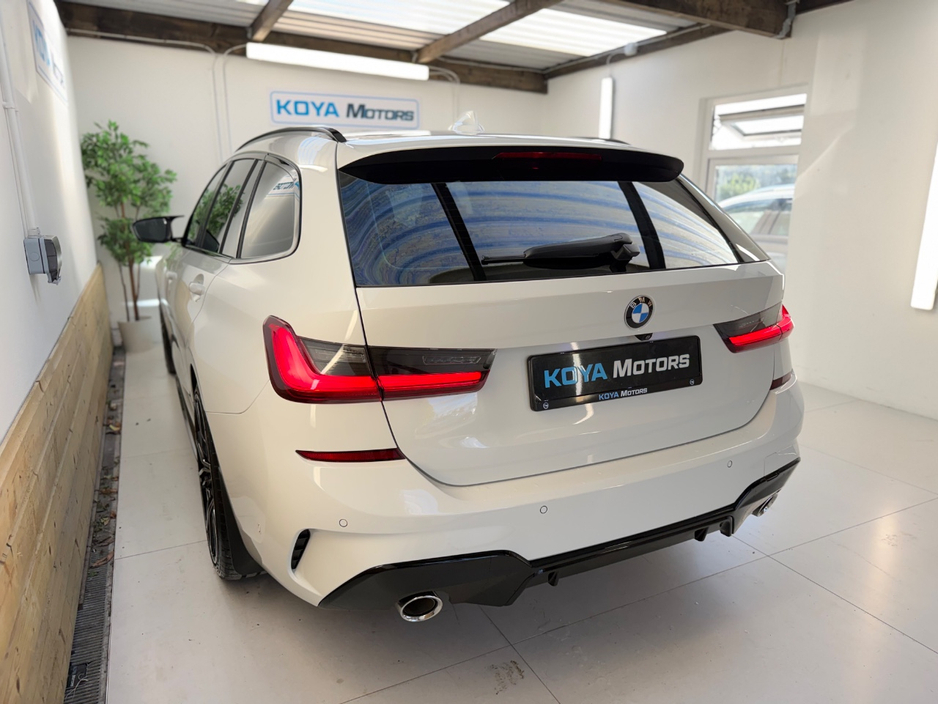 BMW 3 Series 320D M-SPORT PRO X-DRIVE M-PERFORMANCE 2.0 DIESEL AUTOMATIC // M3 UPGRADED WHEEL PACKAGE // FULL M-PERFORMANCE KIT // PRO MEDIA PACK // APPLE CARPLAY // PRIVACY PACK // AA APPROVED DEALER 2026 — thumbnail 14