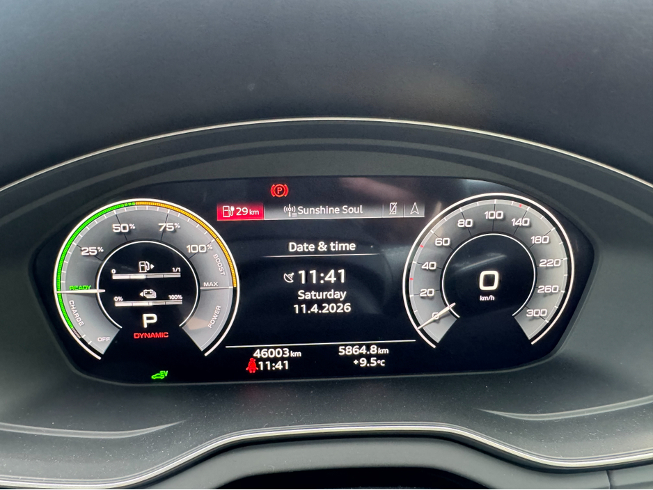 2024 Audi Q5 2L Petrol Plug-in Hybrid For Sale Images