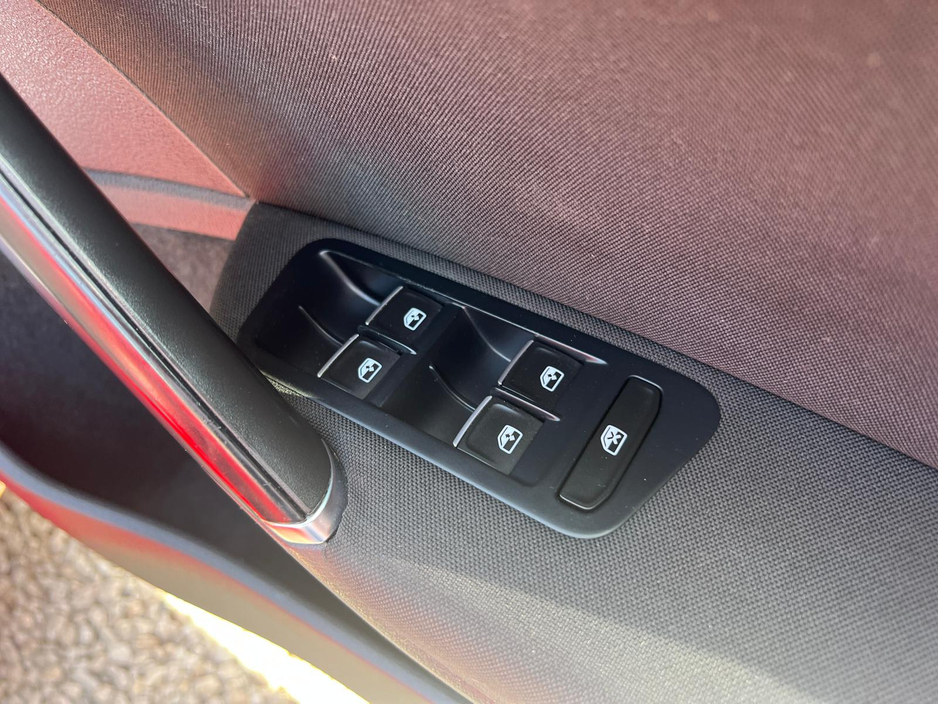 2015 Volkswagen Golf 2.0L Diesel For Sale Images