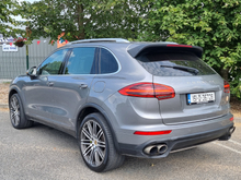 2015 Porsche Cayenne 3L Petrol Plug-in Hybrid For Sale Images