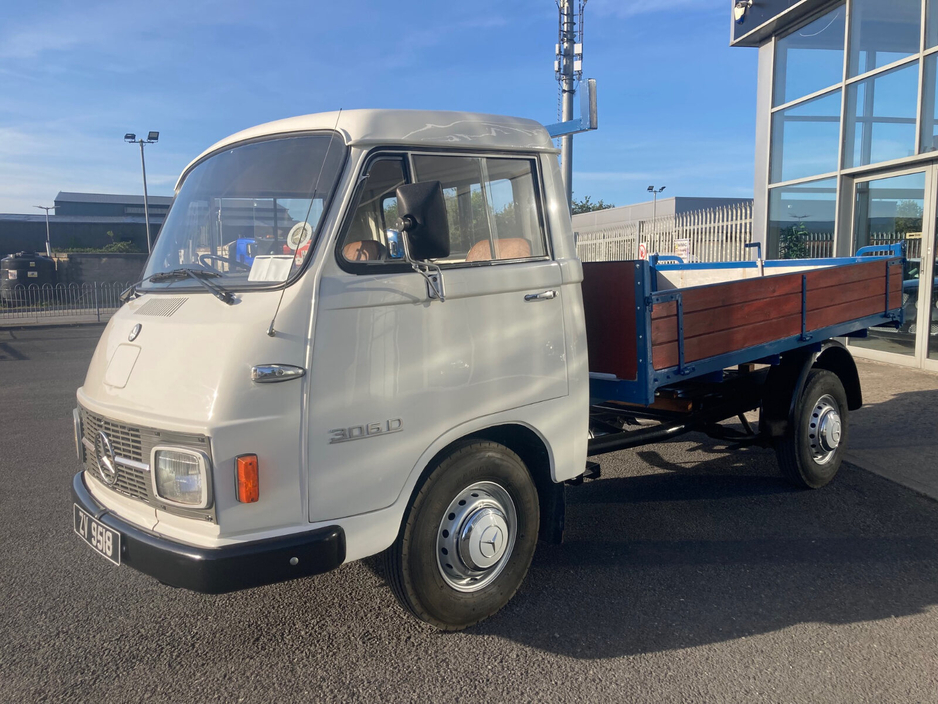 1976 Mercedes-Benz 306 D 2.2L Diesel For Sale Images