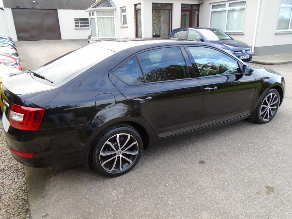 2017 Skoda Octavia 1.6L Diesel For Sale Images