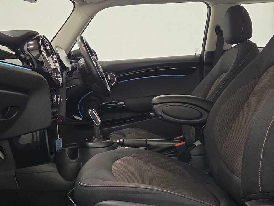 2024 MINI Hatch 1.5L Petrol For Sale Images