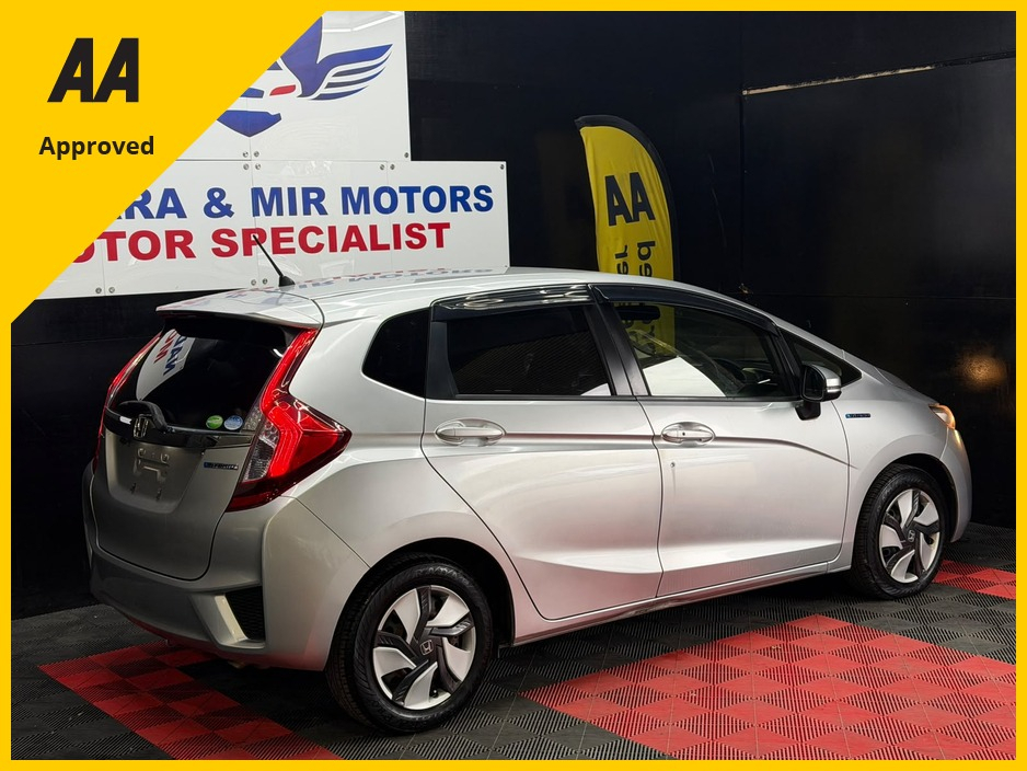Honda Fit GP5 — thumbnail 7