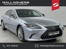 Lexus ES 300 H (212) ES300H 2.5 LUXURY HYBRID AUTO MASSIVE SPEC