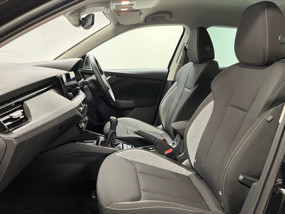 Skoda Kamiq Selection 1.0TSI 115BHP - Reversing Camera - Climate Control - Heated Seats - Keyless Start - Cruise Control - Apple CarPlay/Android Auto — thumbnail 18