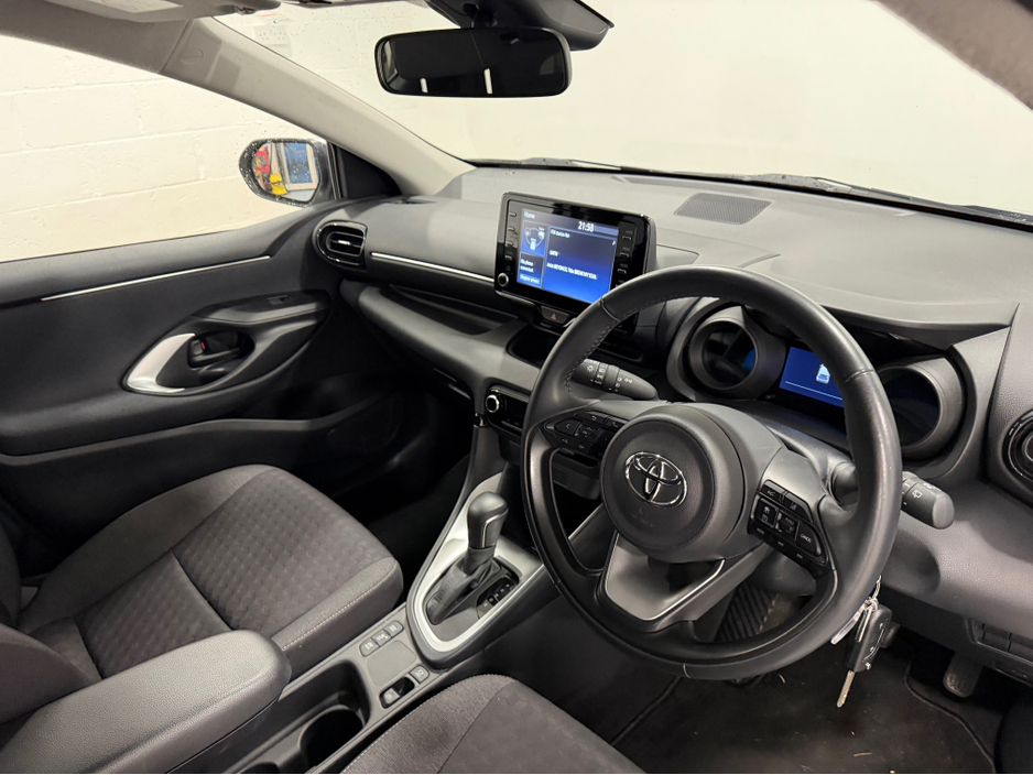2022 Toyota Yaris 1.5L Hybrid For Sale Images
