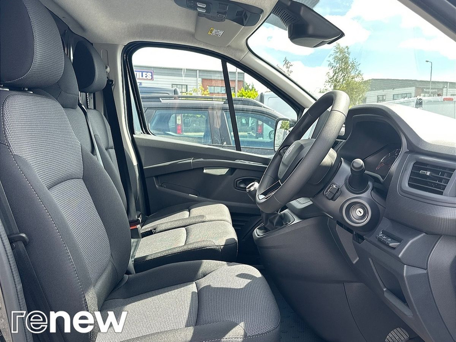2025 Renault Trafic 2.0L Diesel For Sale Images