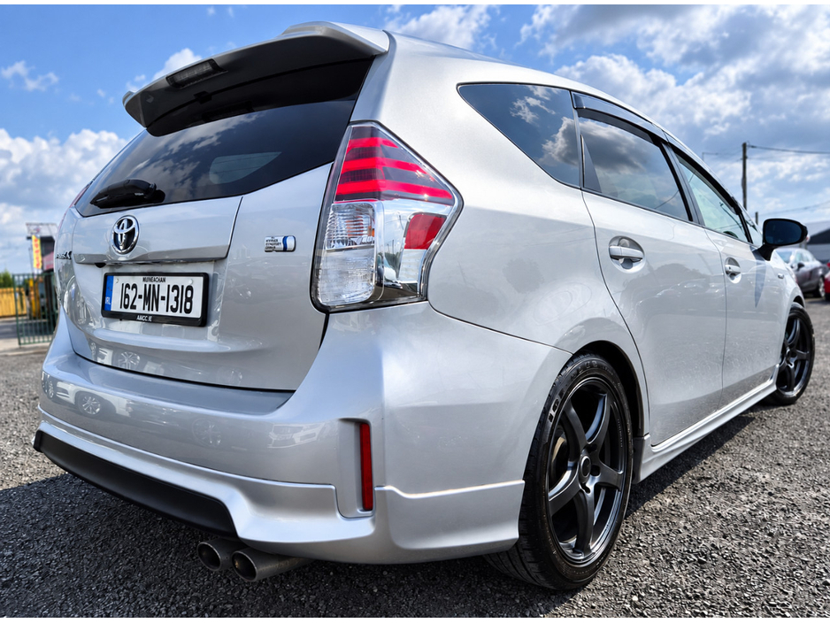 2016 Toyota Prius 1.8L Petrol Hybrid For Sale Images