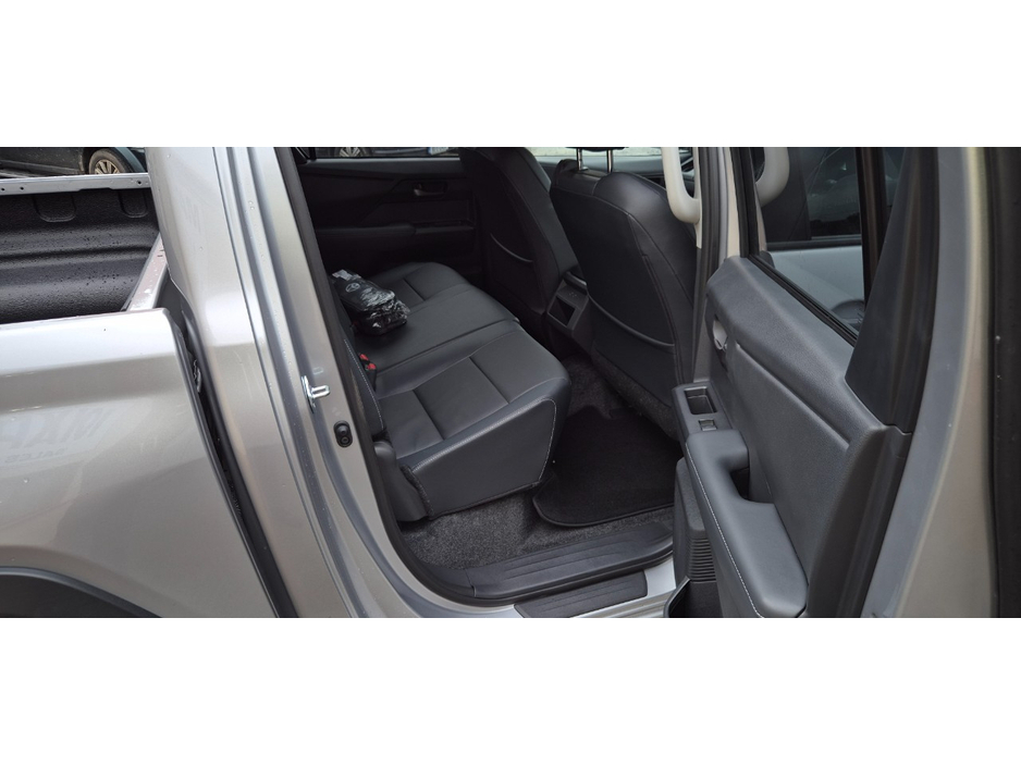 2026 Toyota Hilux 2.8L Diesel For Sale Images