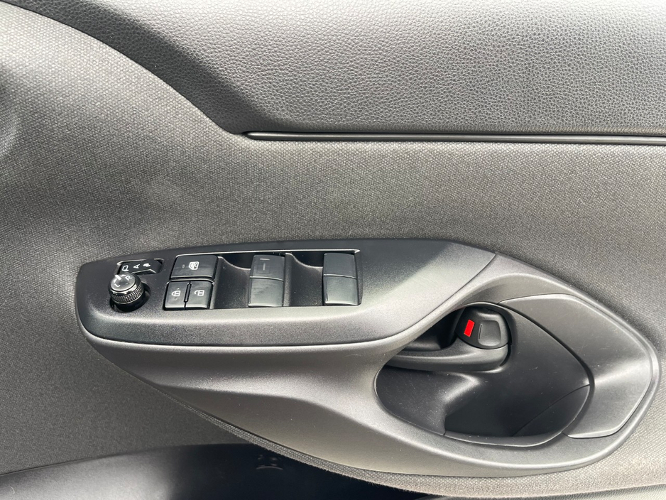 2022 Toyota Yaris Cross 1.5L Petrol Hybrid For Sale Images