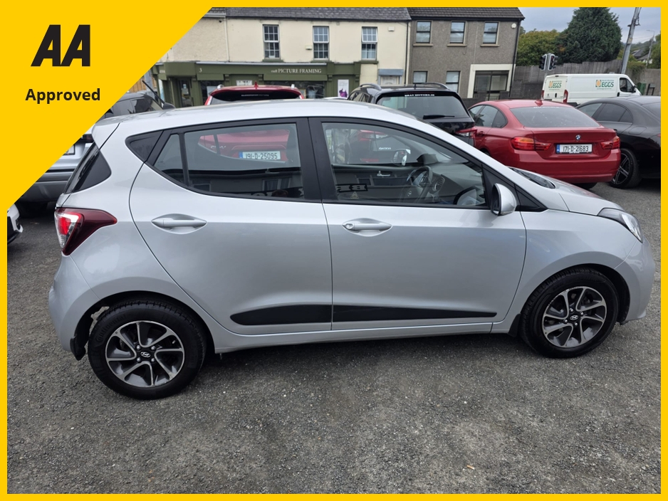Hyundai i10 DELUXE 4DR — thumbnail 9