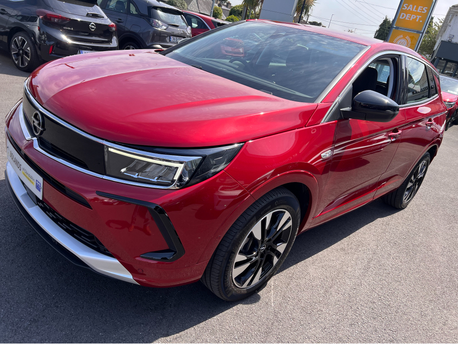 2024 Opel Grandland 1.6L Petrol Plug-in Hybrid For Sale Images