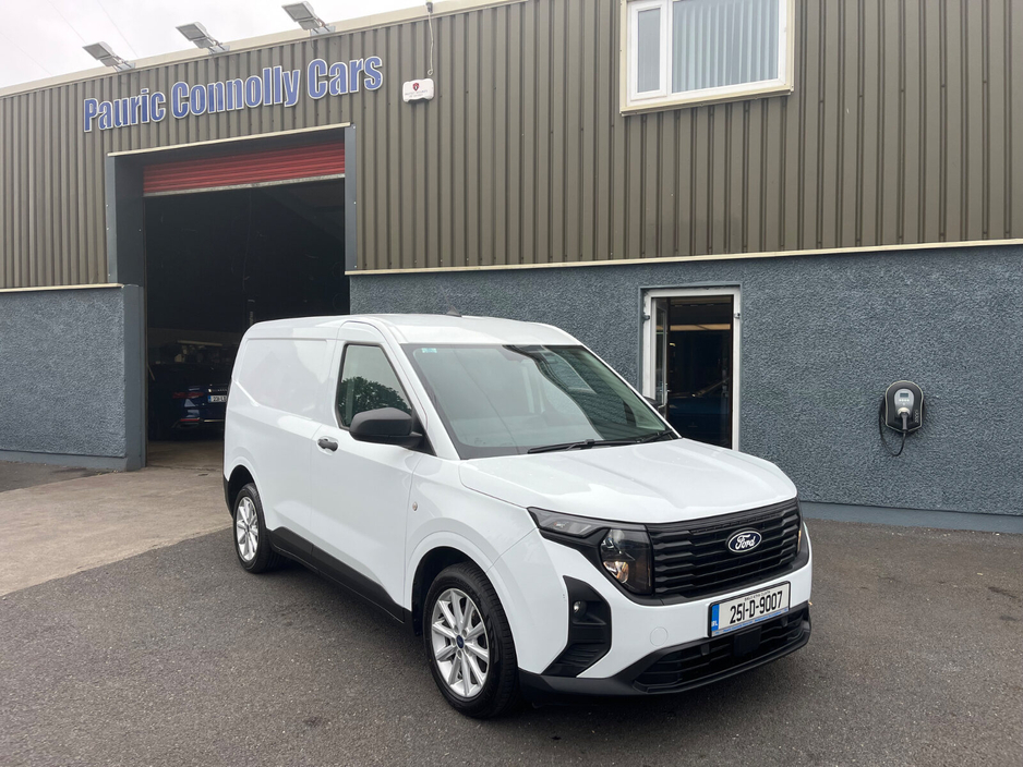 2025 Ford Courier For Sale Images