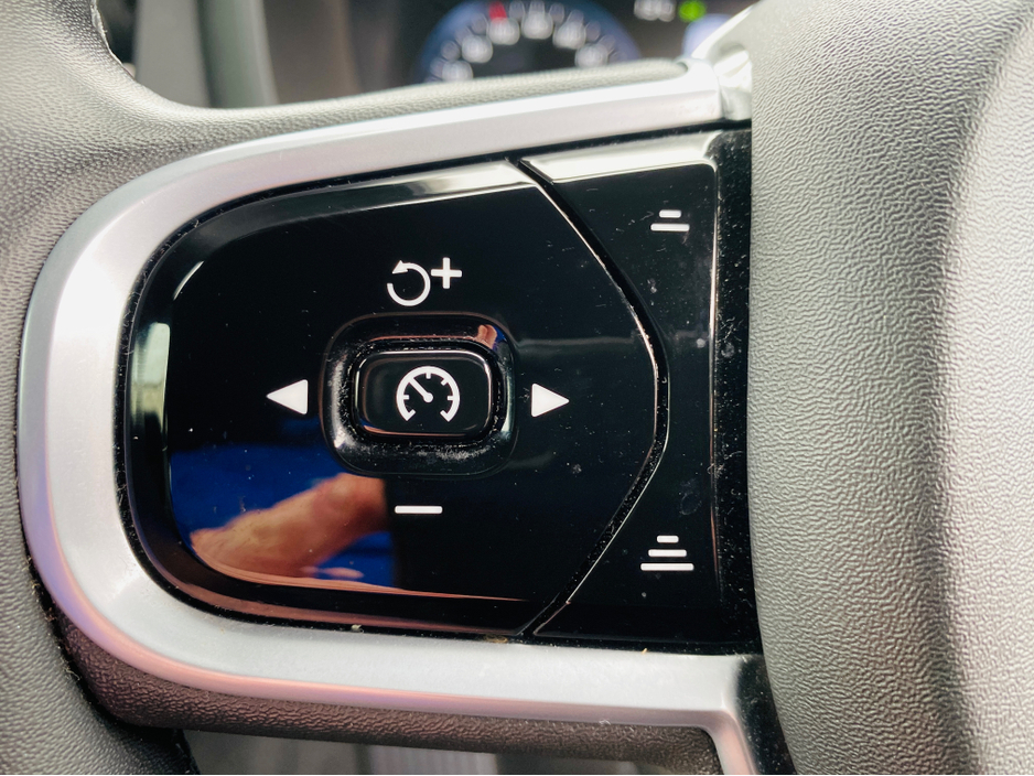 2022 Volvo V60 2L Petrol Plug-in Hybrid For Sale Images