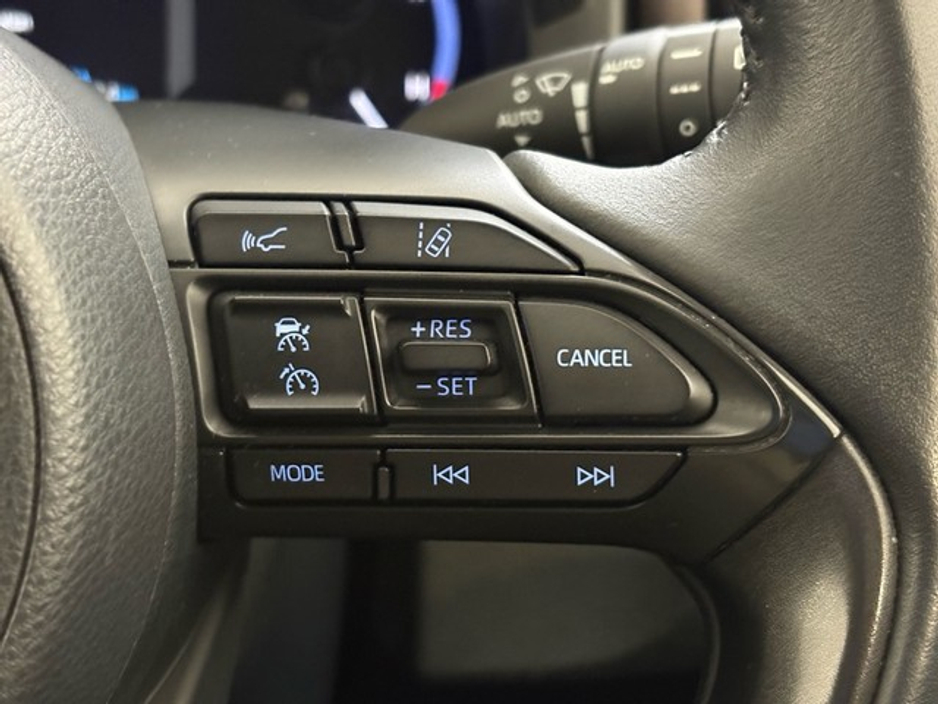 Toyota Yaris Cross Sol Hybrid — thumbnail 15