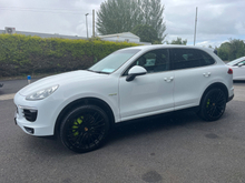2016 Porsche Cayenne 3L Petrol Hybrid For Sale Images