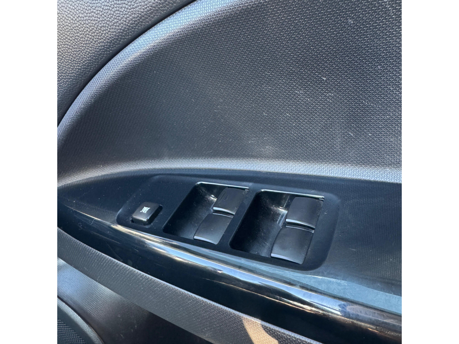 Mitsubishi Mirage — thumbnail 25