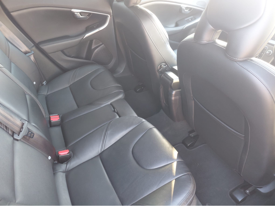 2014 Volvo V40 1.6L Petrol For Sale Images