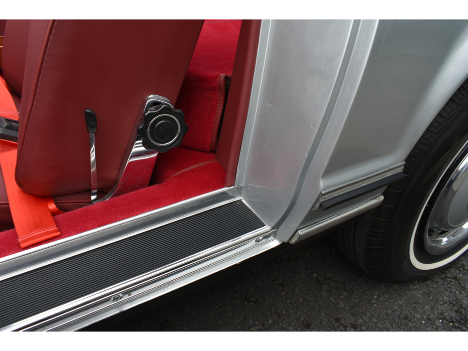 1967 Mercedes-Benz 250 2.5L Petrol For Sale Images