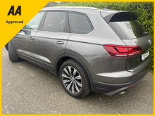 2019 Volkswagen Touareg 3L Diesel For Sale Images