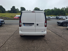 2022 Volkswagen Caddy 2L Diesel For Sale Images