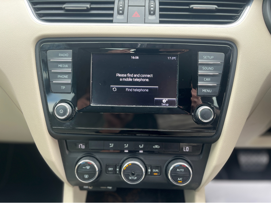 2014 Skoda Octavia 1.4L Petrol For Sale Images