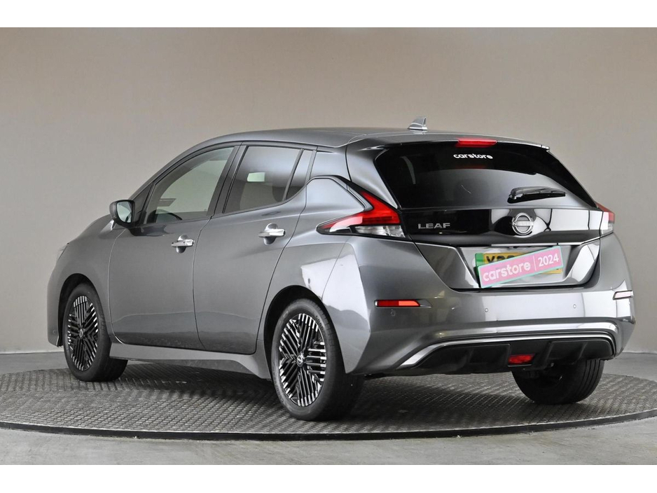 Nissan Leaf Tekna 40kWh Full Leather 360 Camera Top Spec — thumbnail 7
