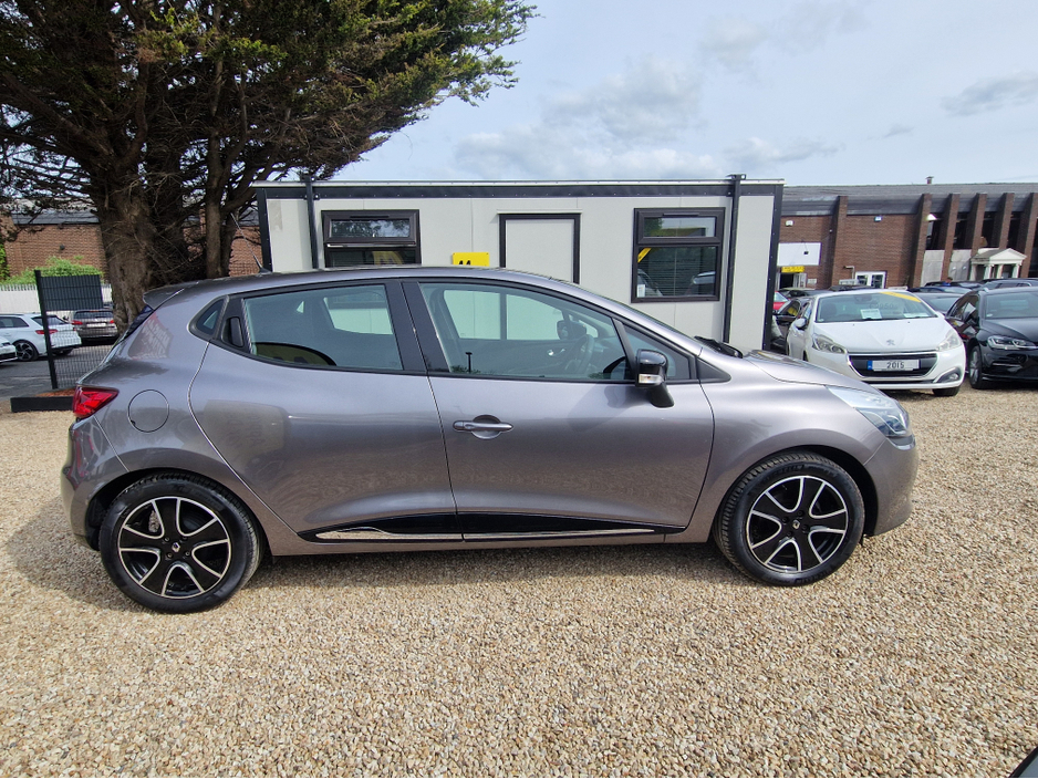 2015 Renault Clio 1.2L Petrol For Sale Images