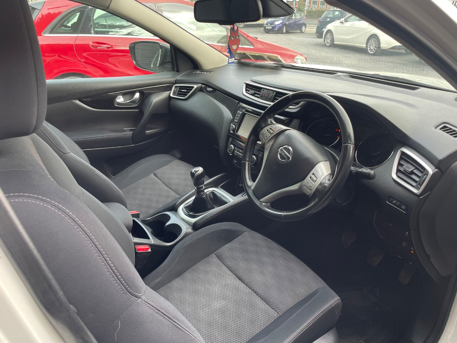 Nissan Qashqai 1.2 DIG-T ACENTA PREMI PREMIUM — thumbnail 6