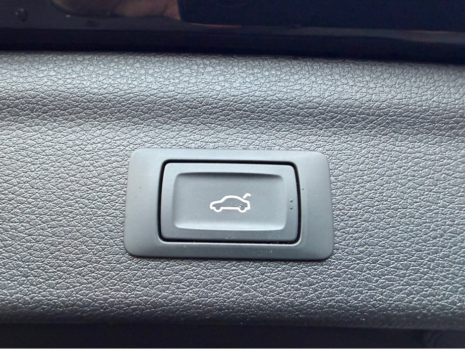 2022 Audi Q3 1.4L Petrol Plug-in Hybrid For Sale Images