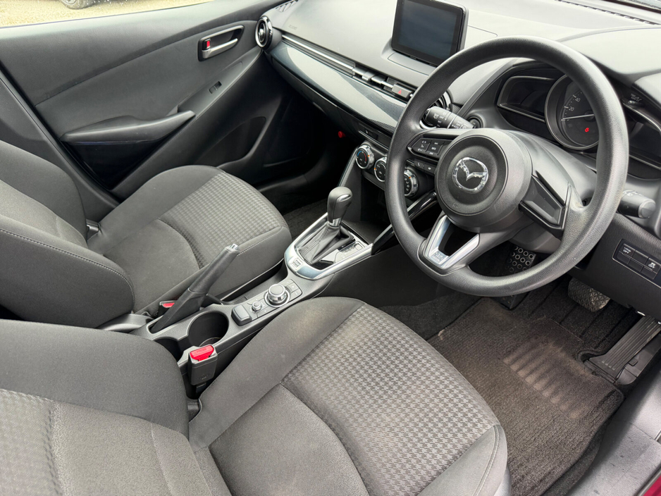 Mazda Demio — thumbnail 12