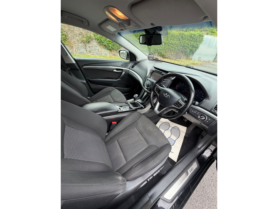 2013 Hyundai i40 1.7L Diesel For Sale Images