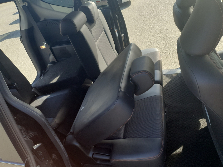 Toyota Sienta 1.5 Petrol Auto — thumbnail 10